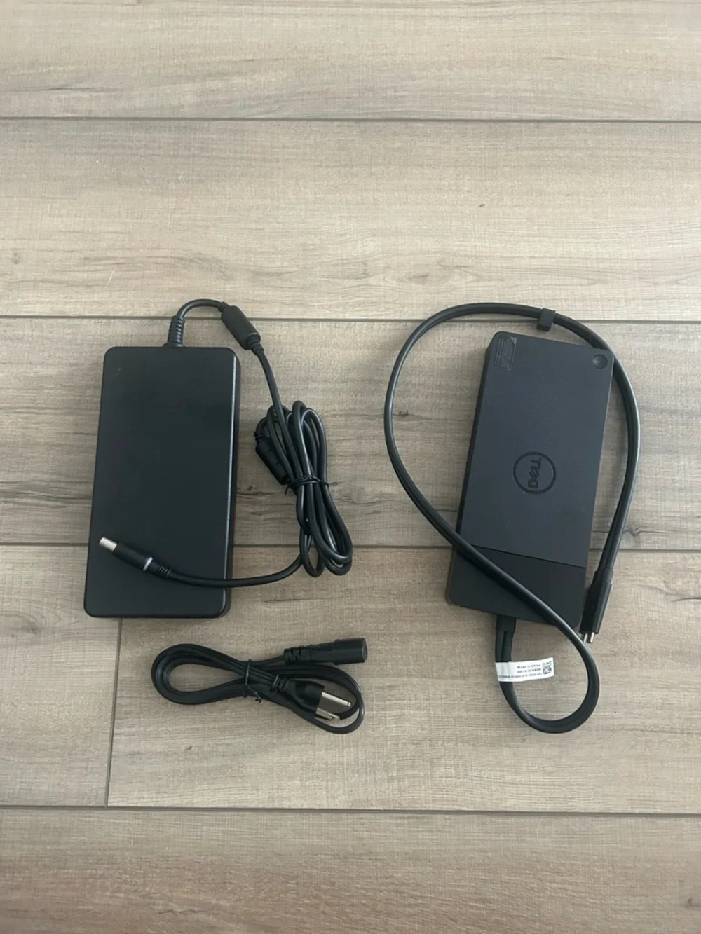 Dell Docking Station WD19DCS and Dell 240W Adapter